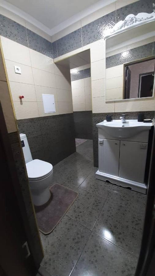 Apartment On Toktogula Bishkek Exterior foto